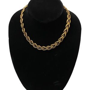 Napier Vintage Necklace. Gold Tone V Chevron Patter